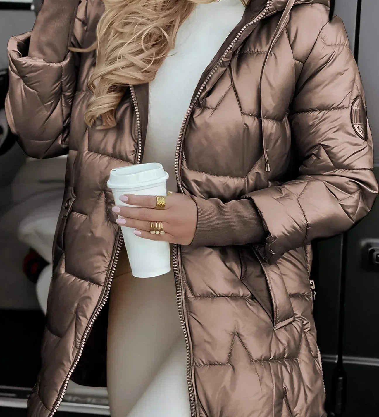 Nolwen - Abrigo Elegante de Invierno con Capucha y Acolchado