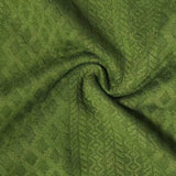 Marc: Suéter de cuello alto jacquard, una fusión de comodidad y estilo clásico.